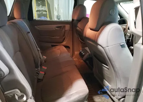 2014 Chevrolet Traverse Ls z USA, uszkodzony, nr VIN 1GNKVFED8EJ129749